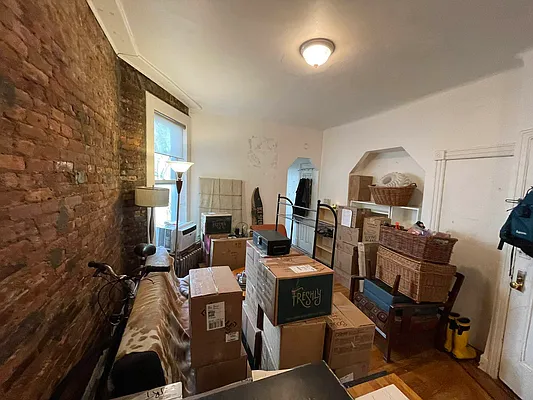 Rented by Delmark Realty LLC | media 28