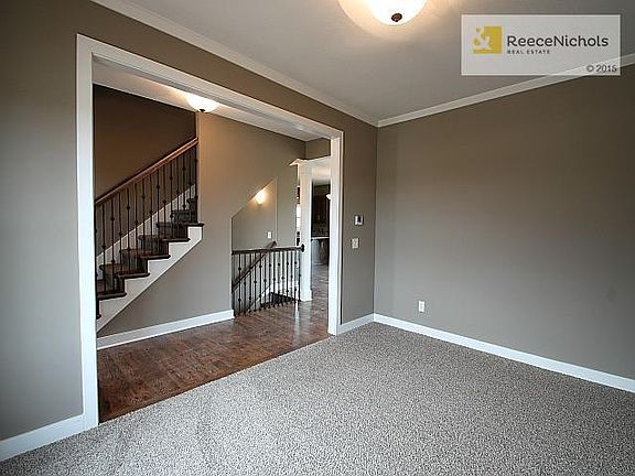 3rd image of 9224 N Bradford Ave