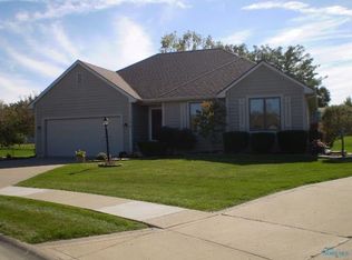 1930 Waterford Ln, Defiance, OH 43512