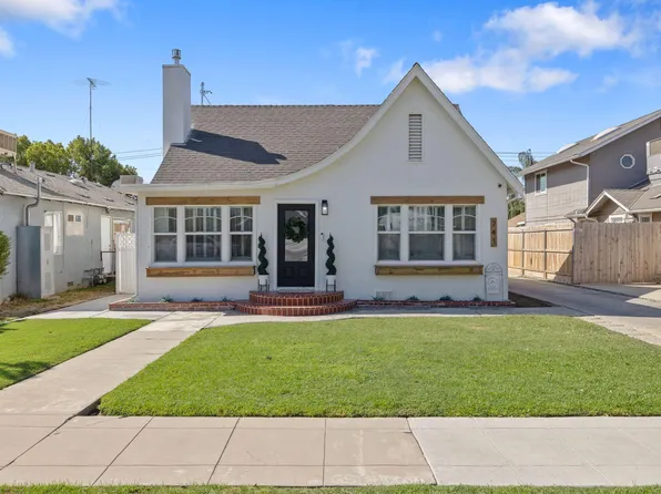 741 E San Joaquin Avenue, Tulare, CA 93274