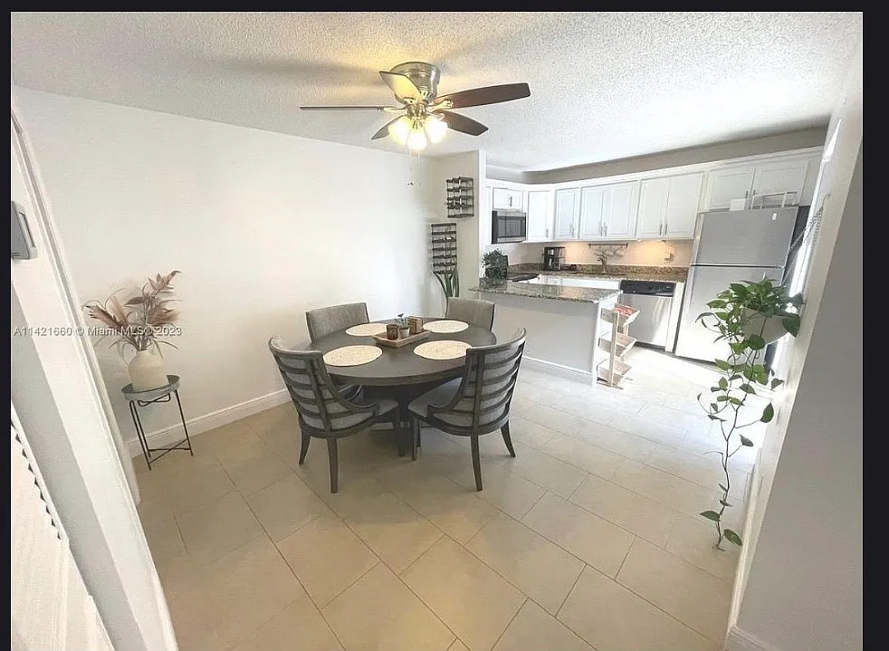 2 bed, 1236 sqft, $2,980 — Photo 2