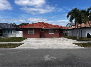 880 NW 133rd Ave, Miami, FL 33182