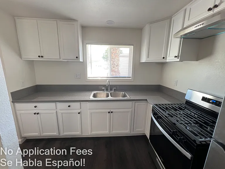 7480 Lankershim Ave — Photo 13