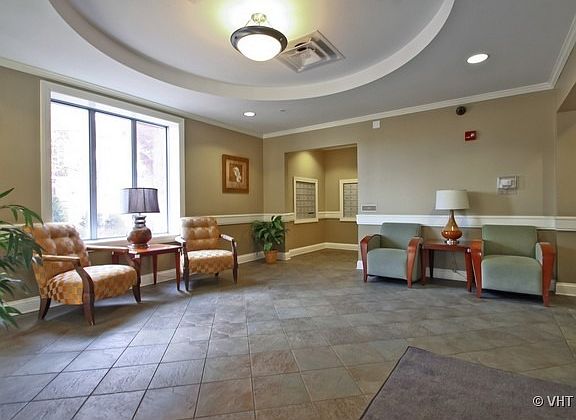 2nd image of 9360 Skokie Blvd #615