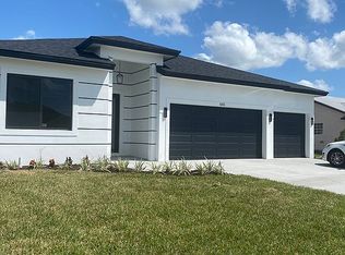 655 SW Sandbar Ter, Port Saint Lucie, FL 34953