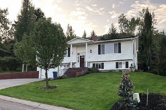 1st image of 8 Greenbrier Dr