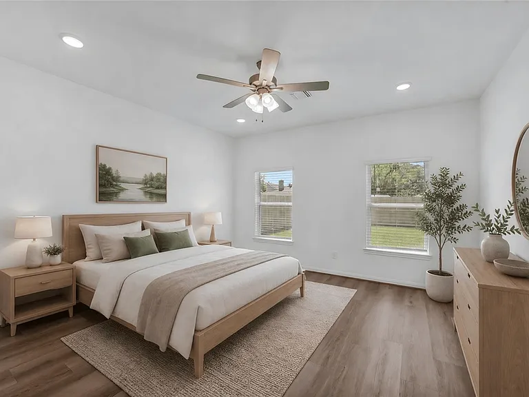 13614 Pine Dr — Photo 3