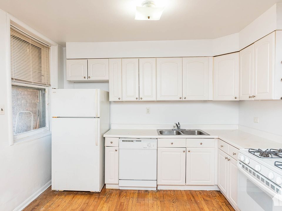 1st image of 5805 N Washtenaw Ave #2
