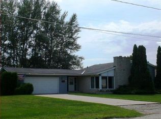 1901 23rd Ave, Menominee, MI 49858