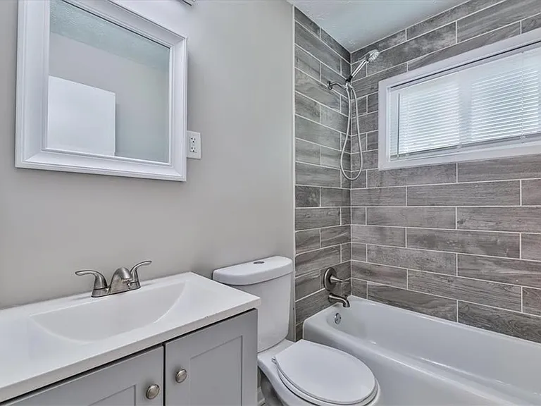 1076 Vonda Ln SW #1076 — Photo 18