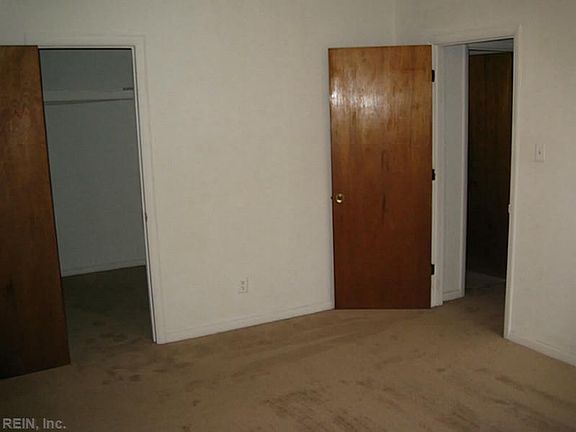 2nd image of 2323 E Virginia Beach Blvd APT C9