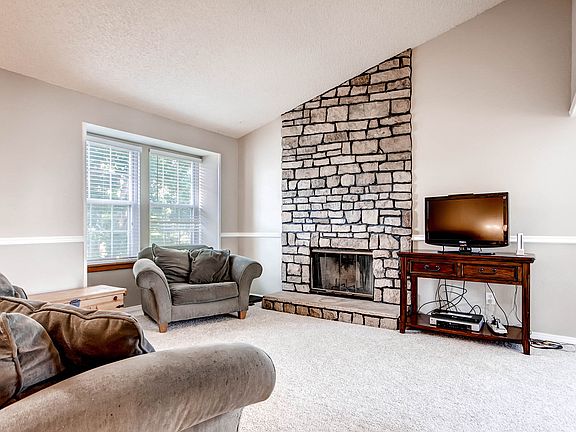 2nd image of 9920 Deer Creek Ct