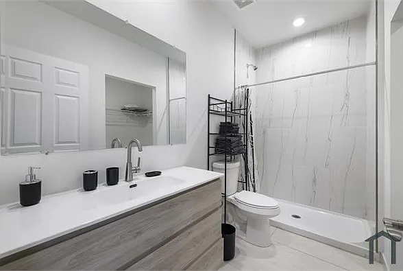 674 Windermere Dr — Photo 14