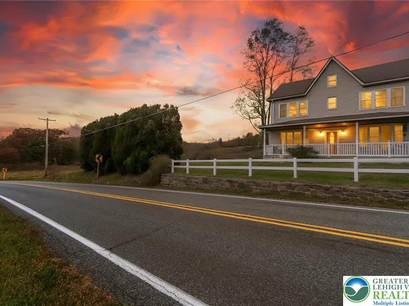 1772 Mahoning Dr W, Lehighton, PA 18235