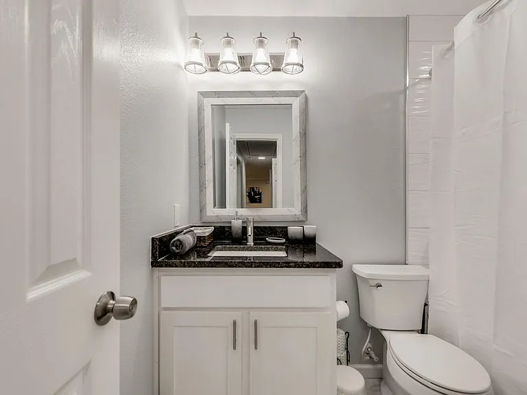 1203 Andrews St — Photo 19