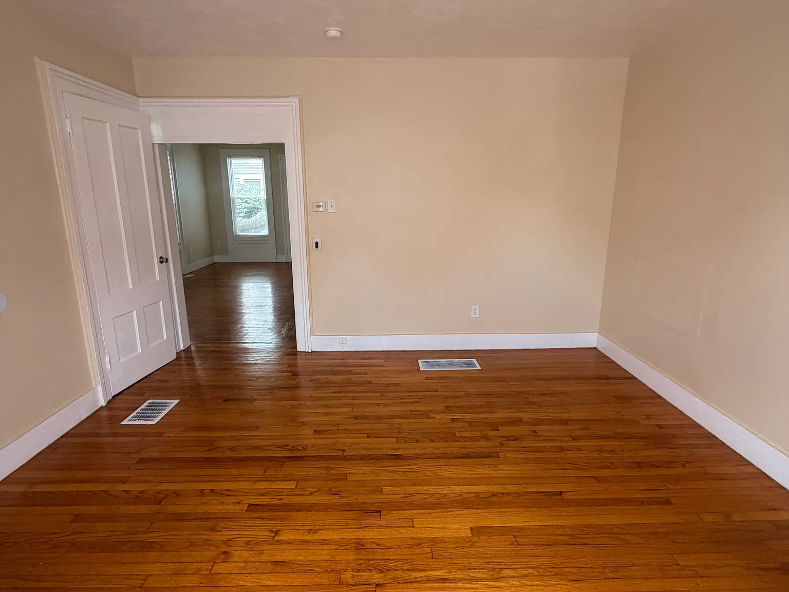 3 bed, 1.5 bath, $2,150 — Photo 3