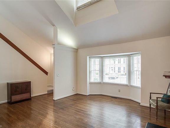 2nd image of 10 B Park Village Ln