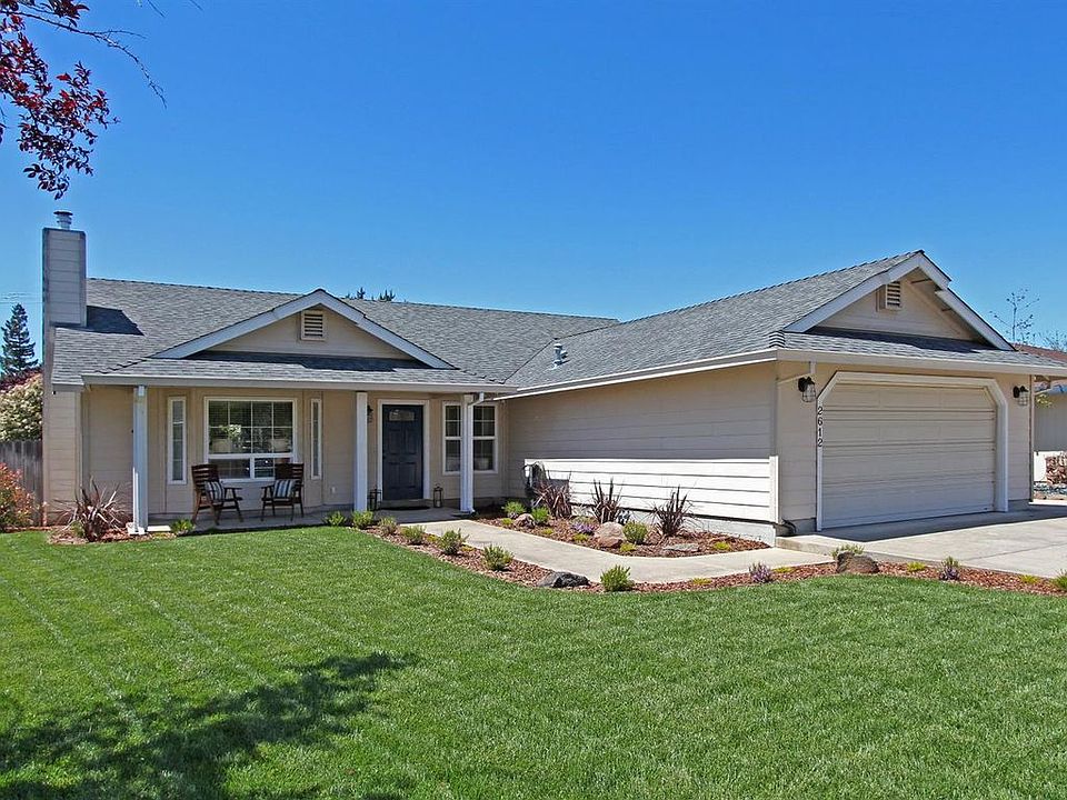 1st image of 2612 Royal Park Dr