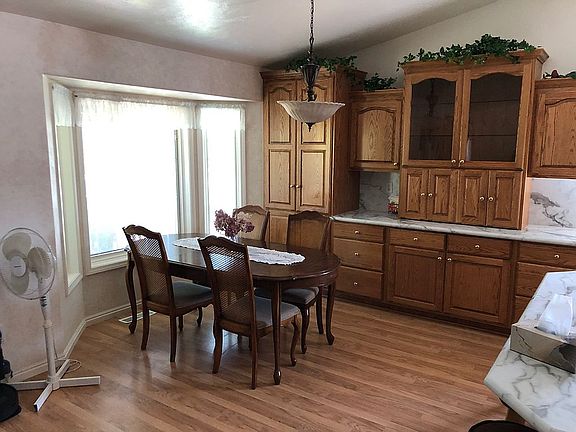 3rd image of 2486 Brandon Dr
