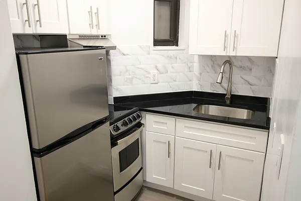 Rented by City Connections Realty | media 24