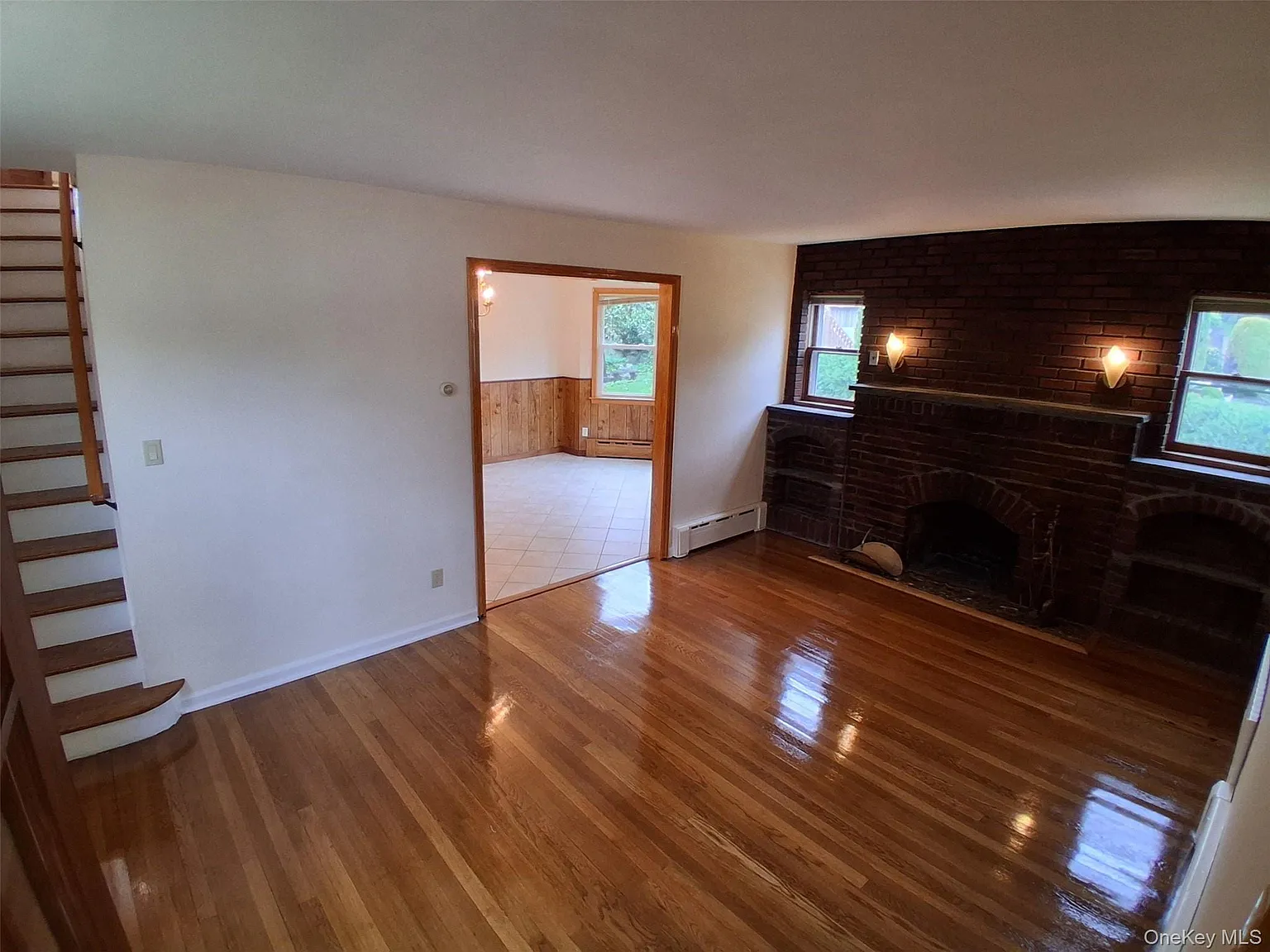 3 bed, 3.0 bath, 1482 sqft, $5,500 — Photo 4