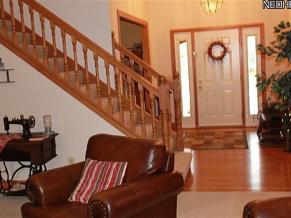 4th image of 4382 Stonegate Dr