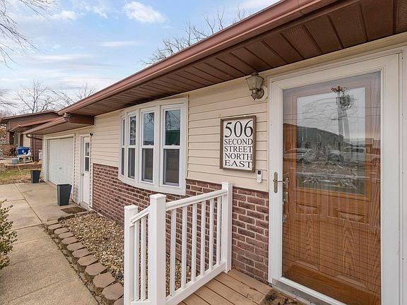 5th image of 506 2nd St NE