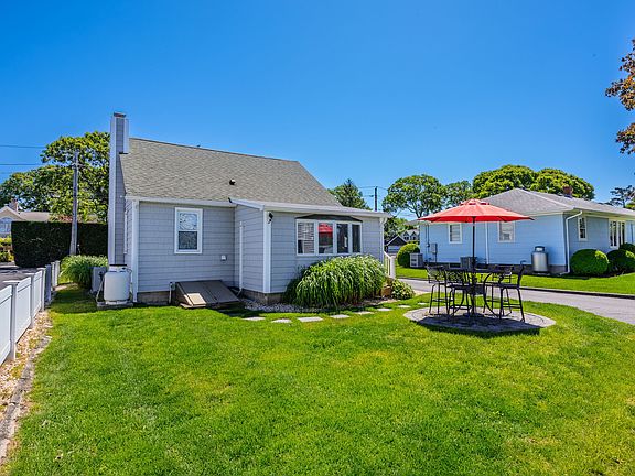 3rd image of 83 Beach Rd
