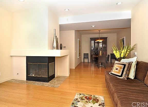 4th image of 4557 Haskell Ave APT 205