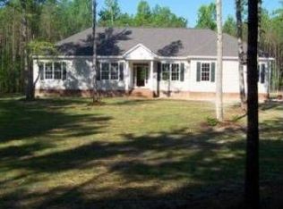 6546 Johnny Walker Ln, Gloucester, VA 23061