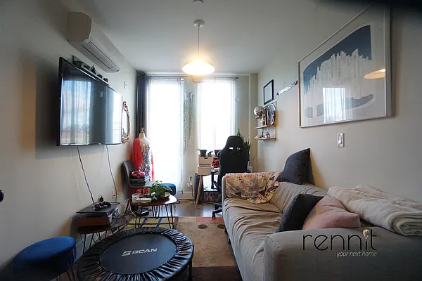 Rented by Rennit Inc. | media 21