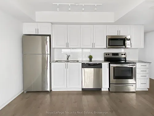 3091 Dufferin St Photo 1