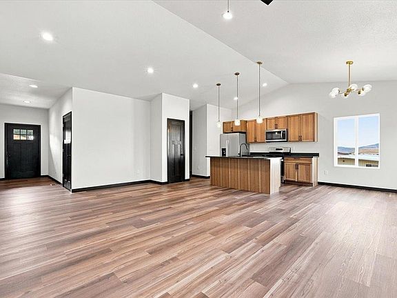 2nd image of 702 S 31st St