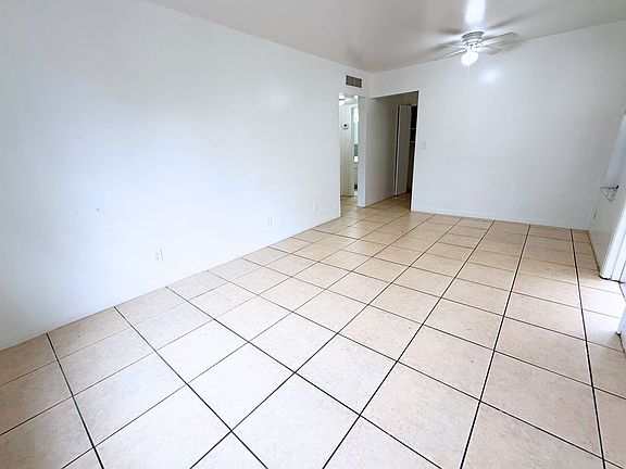 3rd image of 1118 N 15th Ave #8