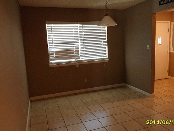 5th image of 2837 Rockford Ave
