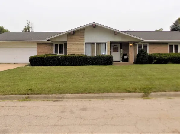 2760 Crestdale Cir, Rockford, IL 61114