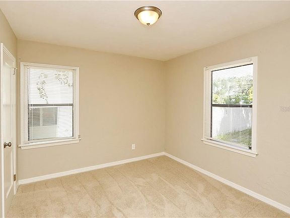 2nd image of 530 39th Ave NE