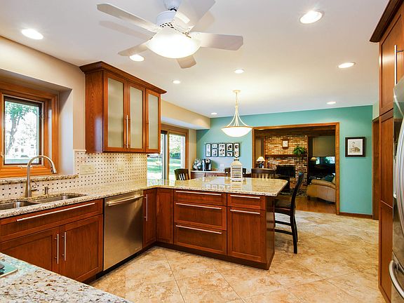 Kitchen / Breakfast Room