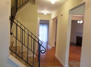 1725 Redgate Farms Ct, Rockville, MD 20850