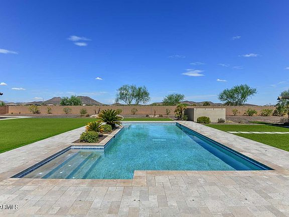 2nd image of 7813 W Calle Lejos --