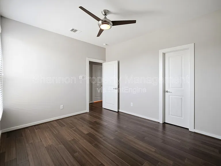 605 Dumble St — Photo 38
