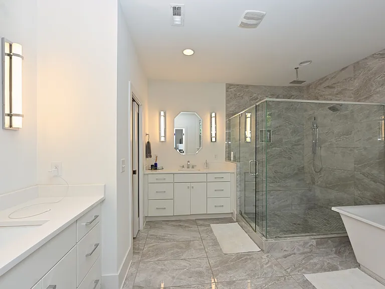 1945B Kimbark Dr — Photo 22