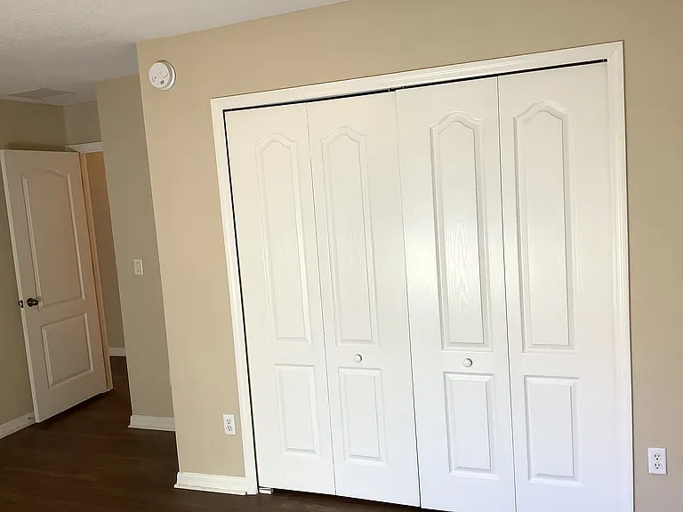 376 Johns Creek Pkwy — Photo 17