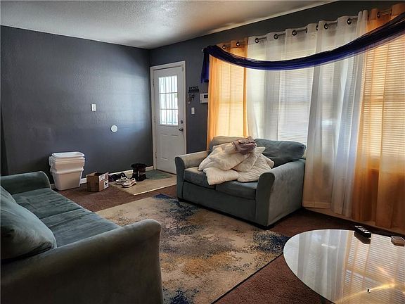 3rd image of 10804 Newton Ave