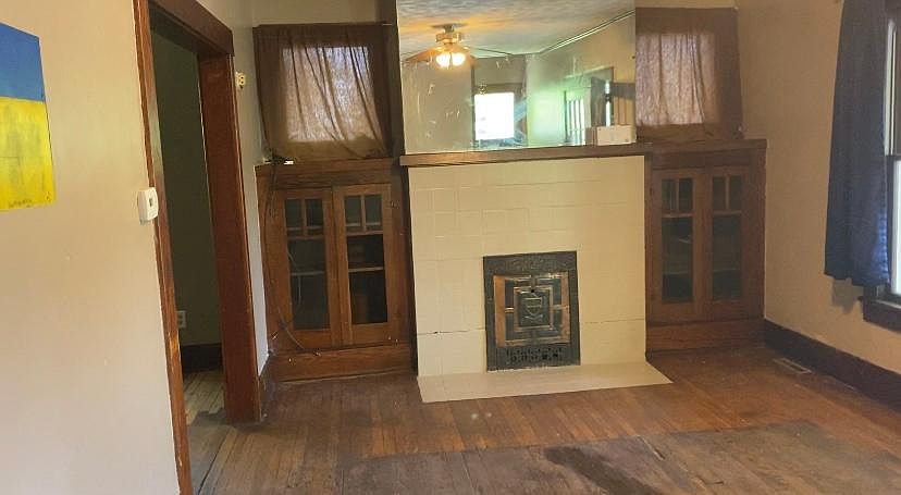 1st image of 747 Wells St