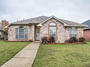 1826 Cool Springs Dr, Mesquite, TX 75181