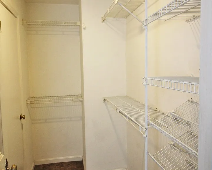 1513 Bolton St. — Photo 12