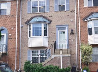 21057 View Glass Ter, Sterling, VA 20164