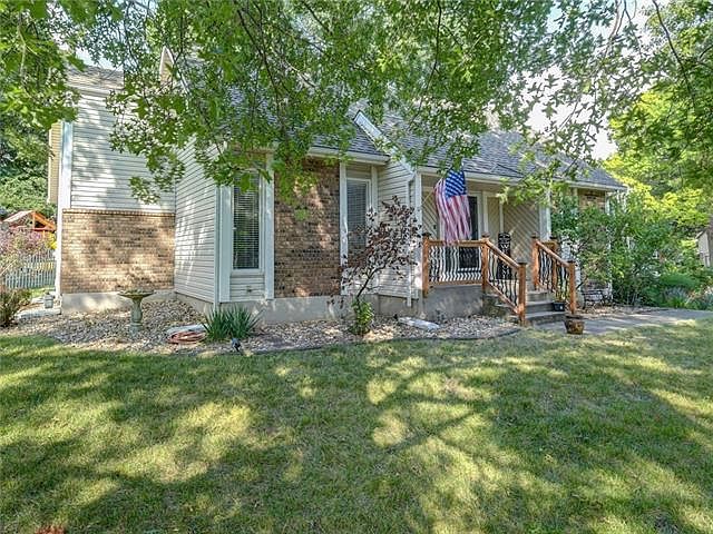 1st image of 1500 NE Sunny Creek Ln