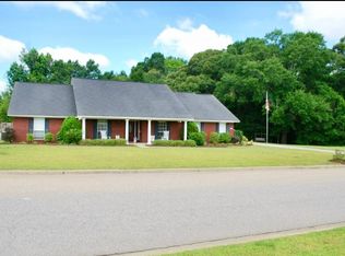 203 Ashbrook Dr, Enterprise, AL 36330